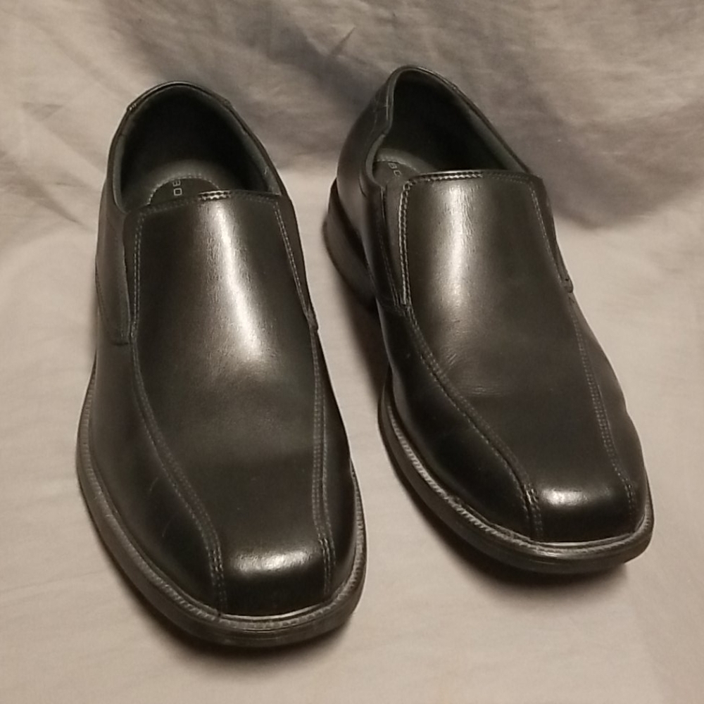 Bostonian lites Black dress shoes